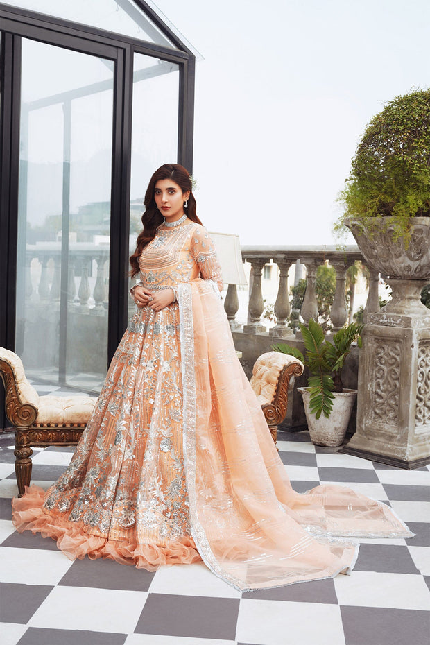 Peach Color Georgette Wedding Gown With Resham Work – tapee.in